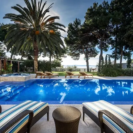 Villa Castello Split: Luxury Seafront With Private Pool And