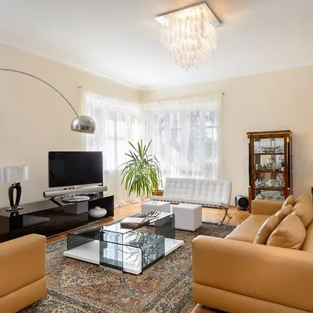 Luxury Seafront Castello Near Old Town With Private Pool 别墅