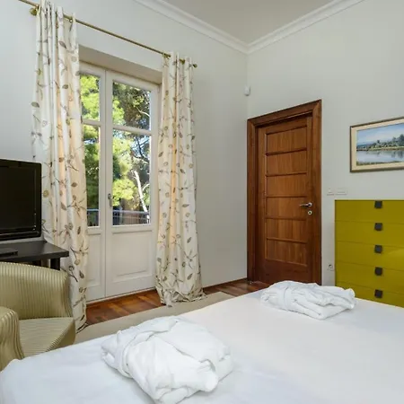 Villa Luxury Seafront Castello With Heated Pool, Jacuzzi And Sauna At The In *