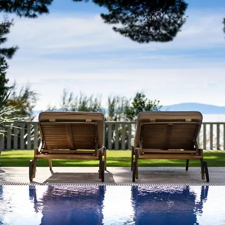 Luxury Seafront Castello Near Old Town With Private Pool * Split