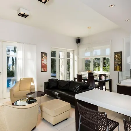 Luxury Seafront Castello Near Old Town With Private Pool Villa Split