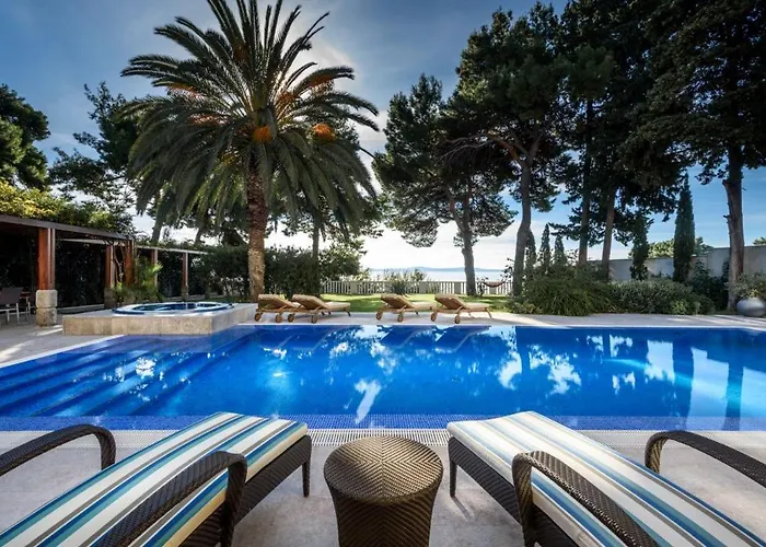 Villa Luxury Seafront Castello With Heated Pool, Jacuzzi And Sauna At The In