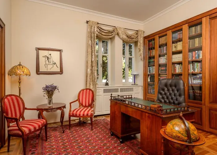 Luxury Seafront Castello With Heated Pool, Jacuzzi And Sauna At The In Split