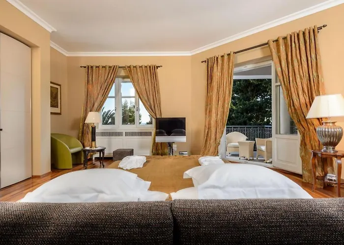 Villa Luxury Seafront Castello With Heated Pool, Jacuzzi And Sauna At The In Split