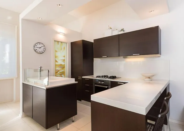 Luxury Seafront Castello With Heated Pool, Jacuzzi And Sauna At The In * Split