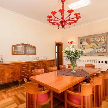 Villa Castello Split: Luxury Seafront With Private Pool And Split