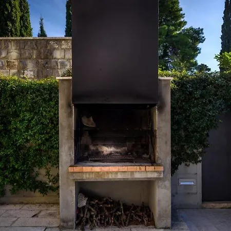 Luxury Seafront Castello With Private Heated Pool, Jacuzzi And Sauna At The In Split