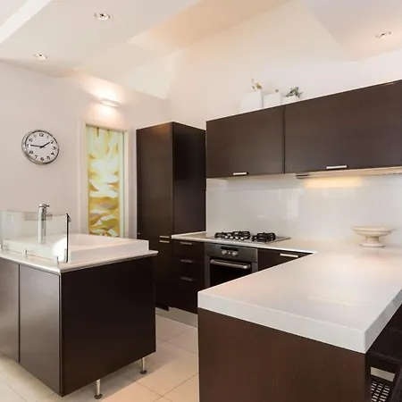 Luxury Seafront Castello With Private Heated Pool, Jacuzzi And Sauna At The In * Split