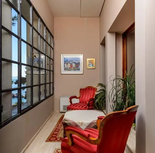 빌라 Luxury Seafront Castello With Heated Pool, Jacuzzi And Sauna At The In