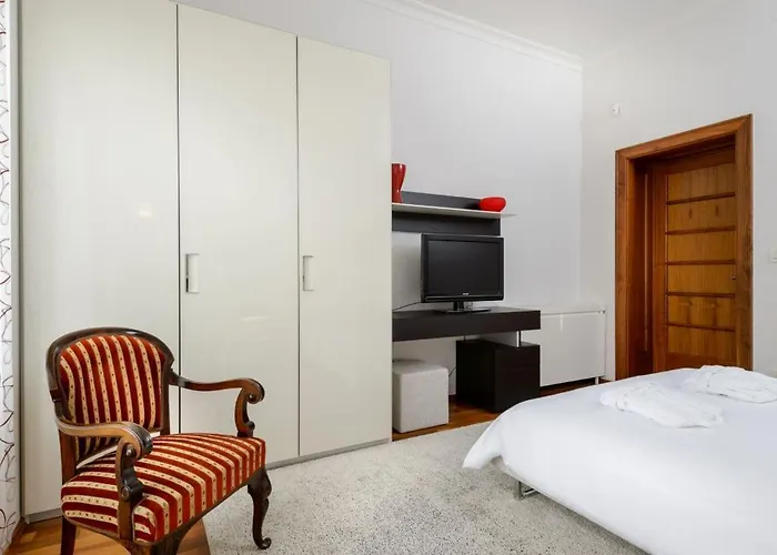 Luxury Seafront Castello With Heated Pool, Jacuzzi And Sauna At The In * Split
