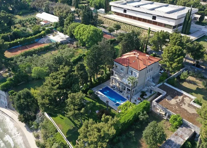 Luxury Seafront Castello With Heated Pool, Jacuzzi And Sauna At The In 빌라 *