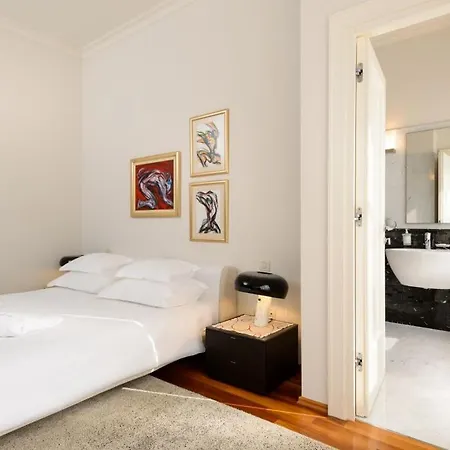 别墅 Luxury Seafront Castello With Private Heated Pool, Jacuzzi And Sauna At The In